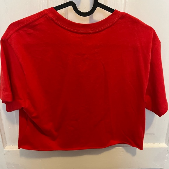 ✨ Garage crop top ✨ - Picture 2 of 3